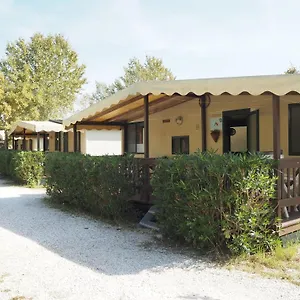 Chalet Comfortabele Familie Met Veranda Incl Airco Dichtbij Zee!, Viareggio